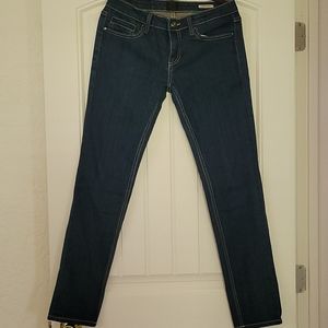 Anoname jeans